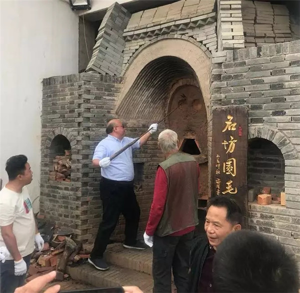  香港知識產(chǎn)權交易所將為景德鎮地區的藝術(shù)瓷和生活用瓷帶來(lái)數十億的產(chǎn)值！